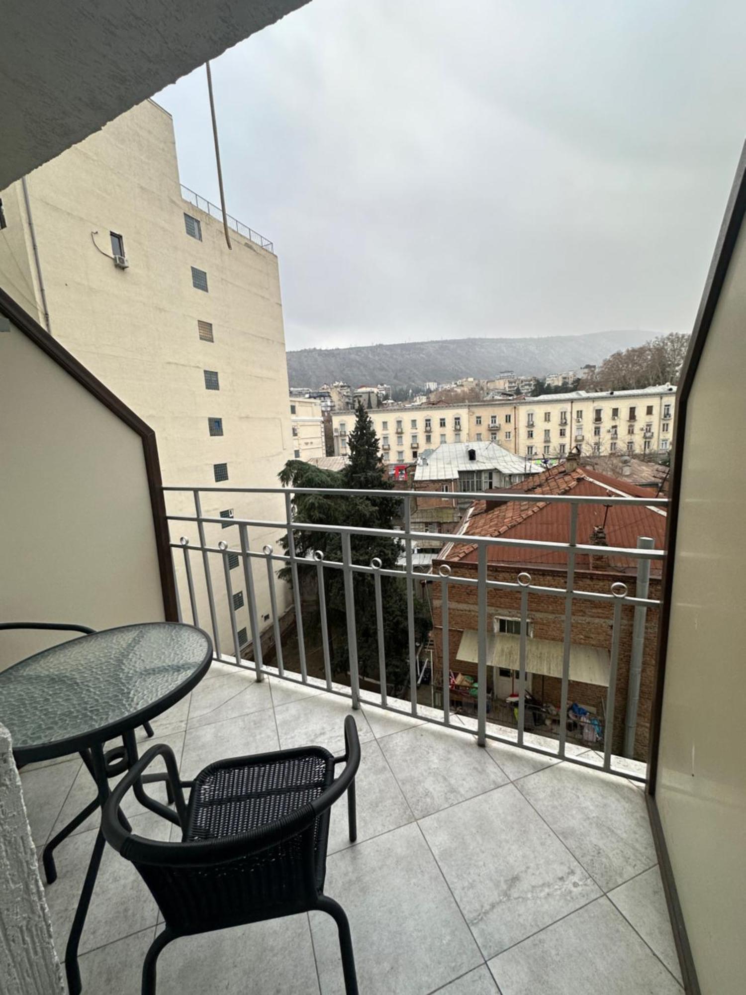 Family Hotel Vere Tower Tbilisi Exterior photo