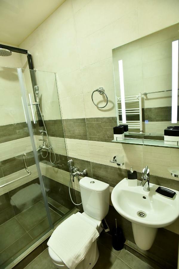 Family Hotel Vere Tower Tbilisi Exterior photo