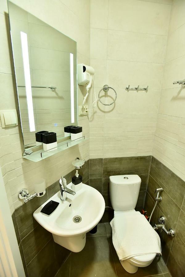 Family Hotel Vere Tower Tbilisi Exterior photo